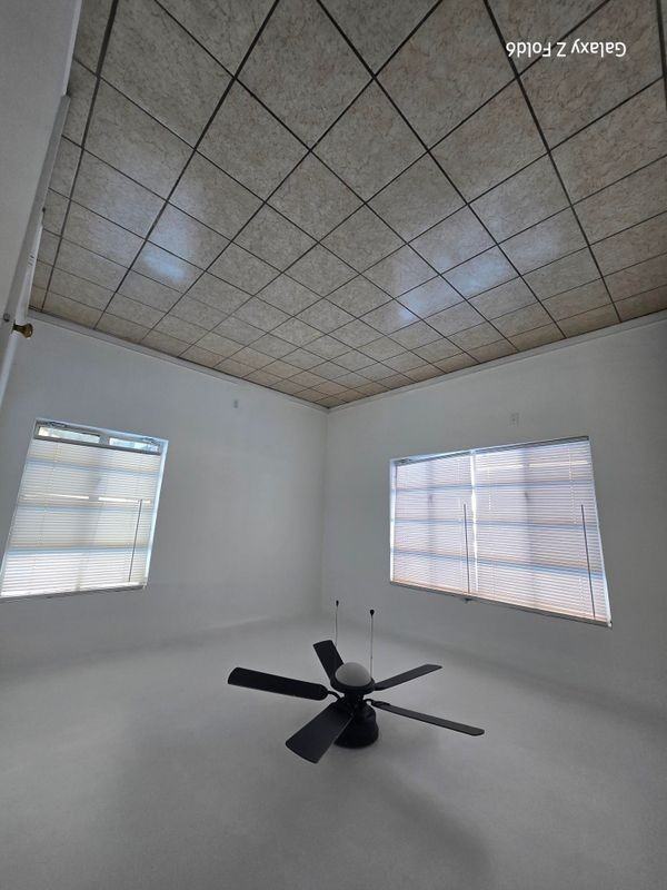 2920 Mountain Ave - Photo 5 of 10