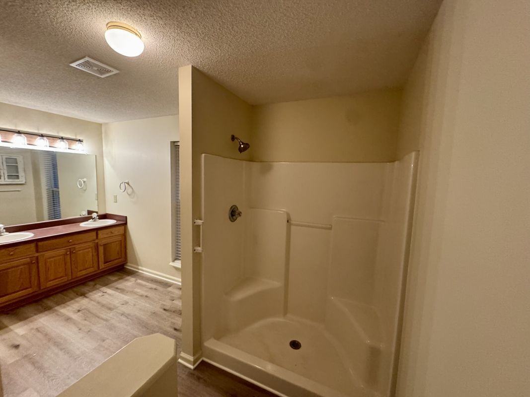 863 Woodland Dr - Photo 5 of 48