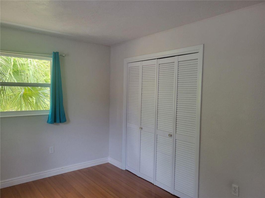 362 Mcarthur Ave - Photo 4 of 26