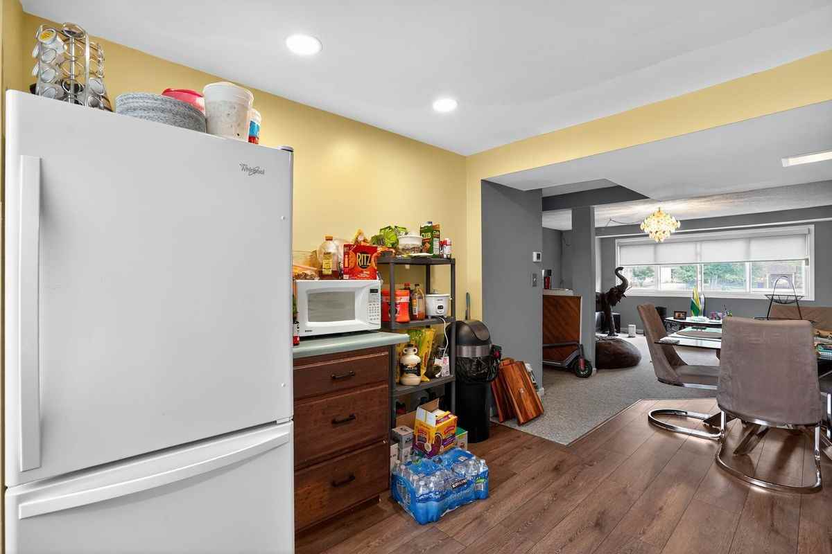 9326 Matador Rd - Photo 3 of 15