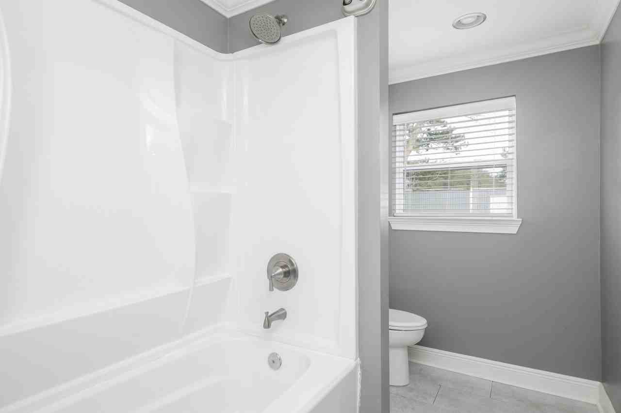 140 Joe White Rd - Photo 2 of 17