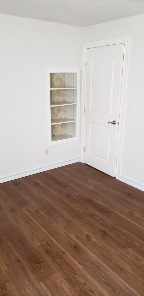 2401 Avenue H #AVEH - Photo 6 of 22