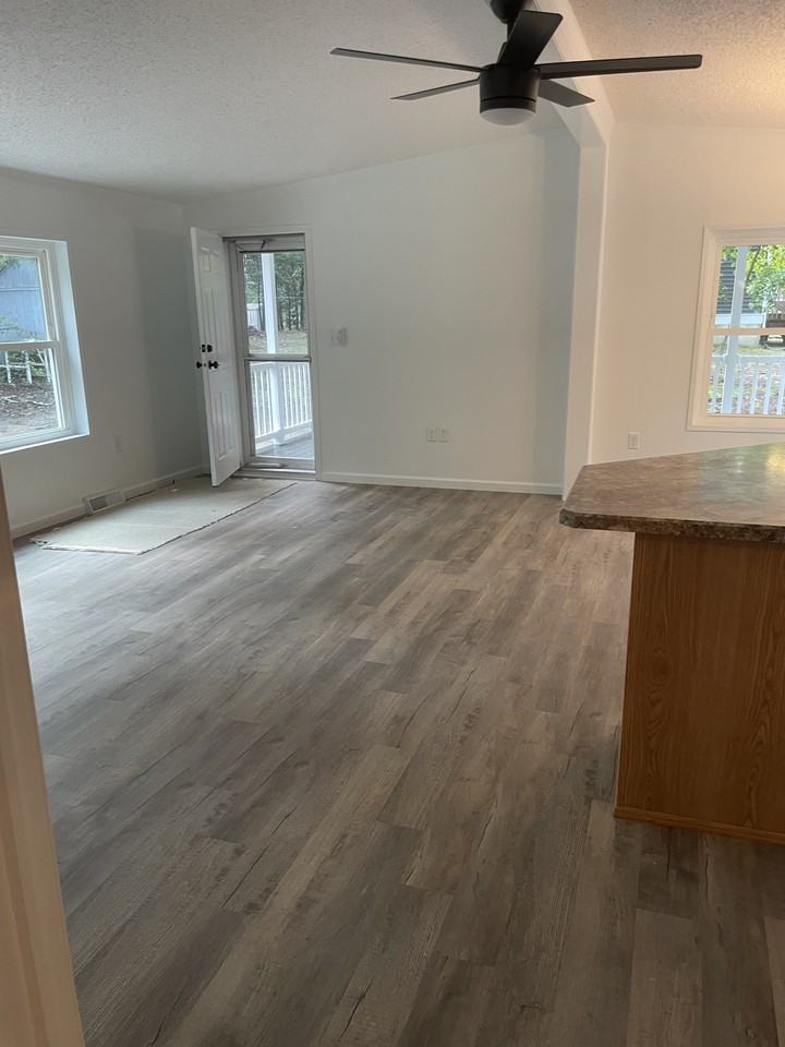 23001 Magnolia Dr - Photo 5 of 17