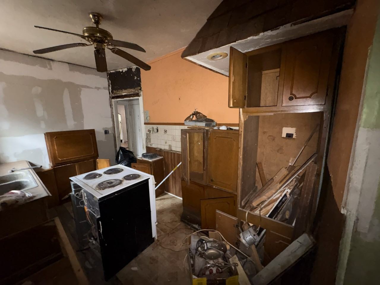 4620 Ashland Ave - Photo 2 of 5