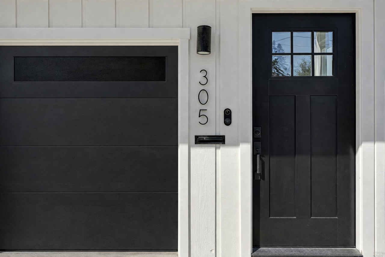 305 Matheson St - Photo 2 of 12