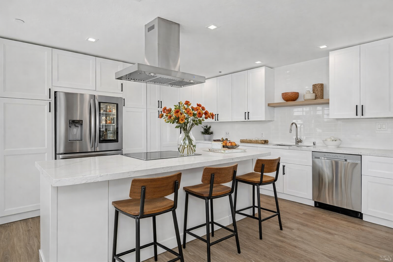 305 Matheson St - Photo 6 of 12