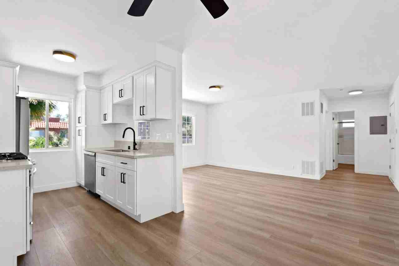 3637 Jasmine - Photo 4 of 18