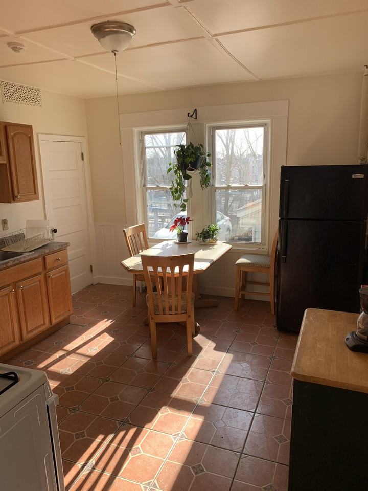 49 Holmes St - Photo 4 of 14