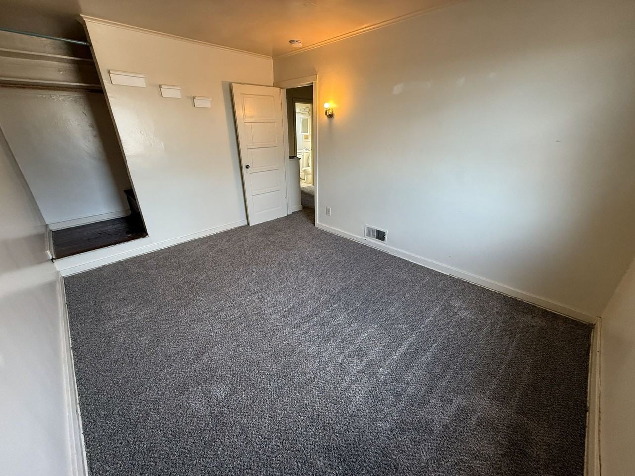 339 Hemlock Dr - Photo 6 of 9