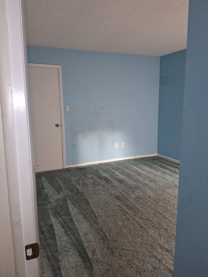 875 Carew Rd #NA - Photo 4 of 5