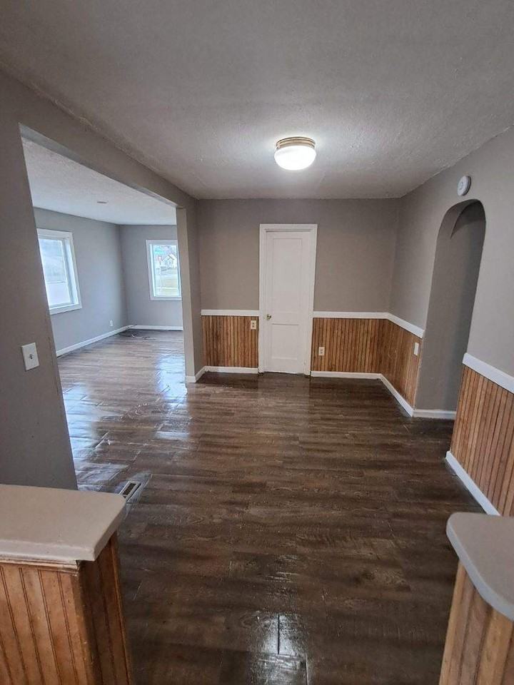 4528 Madison Ave Se #1 - Photo 3 of 9