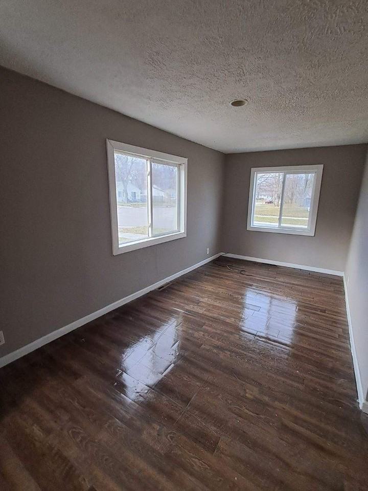 4528 Madison Ave Se #1 - Photo 4 of 9