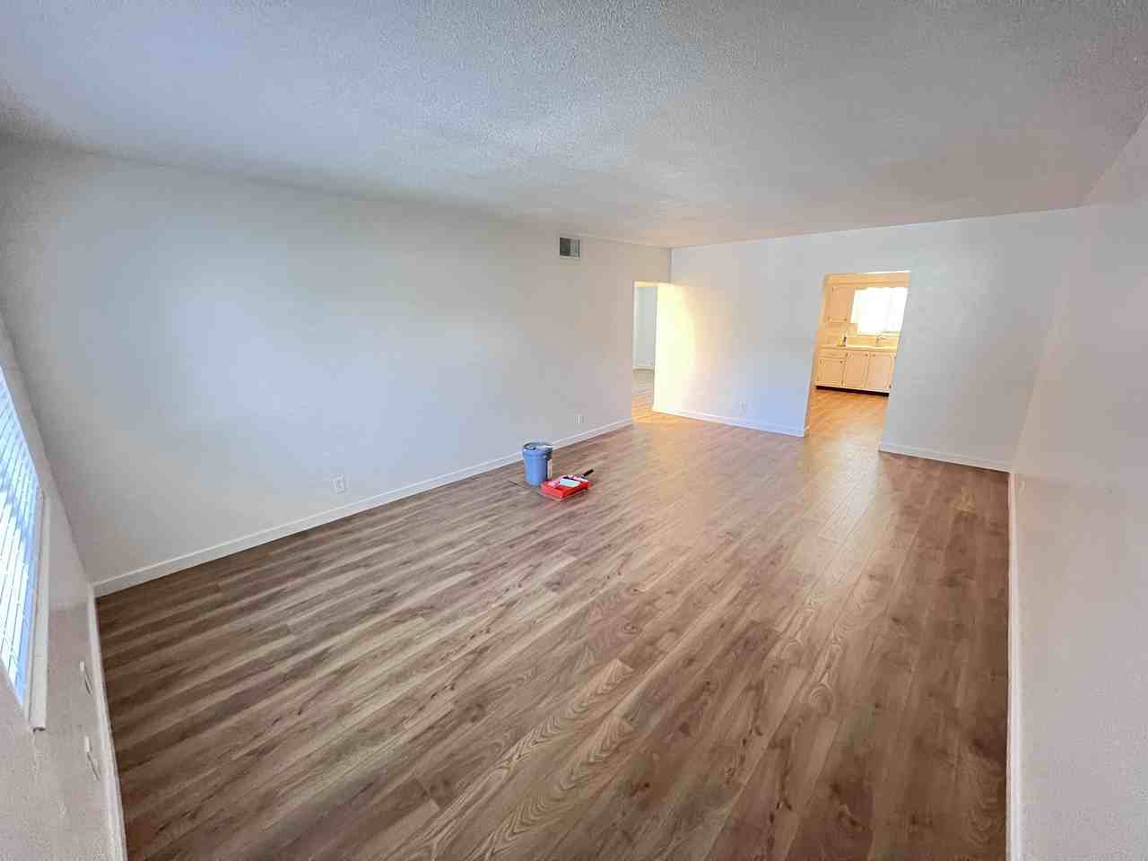 4201 Ne 21st Ave - Photo 3 of 11