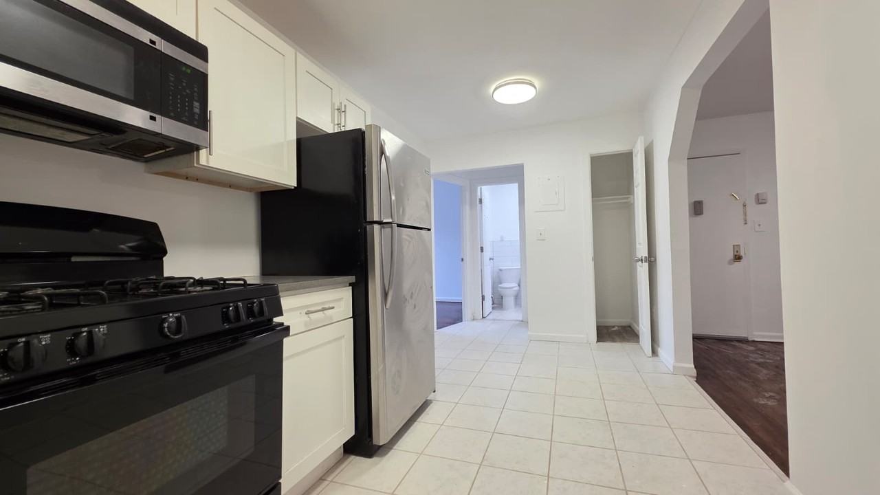 364 Huntington Avenue #1 - Photo 3 of 9