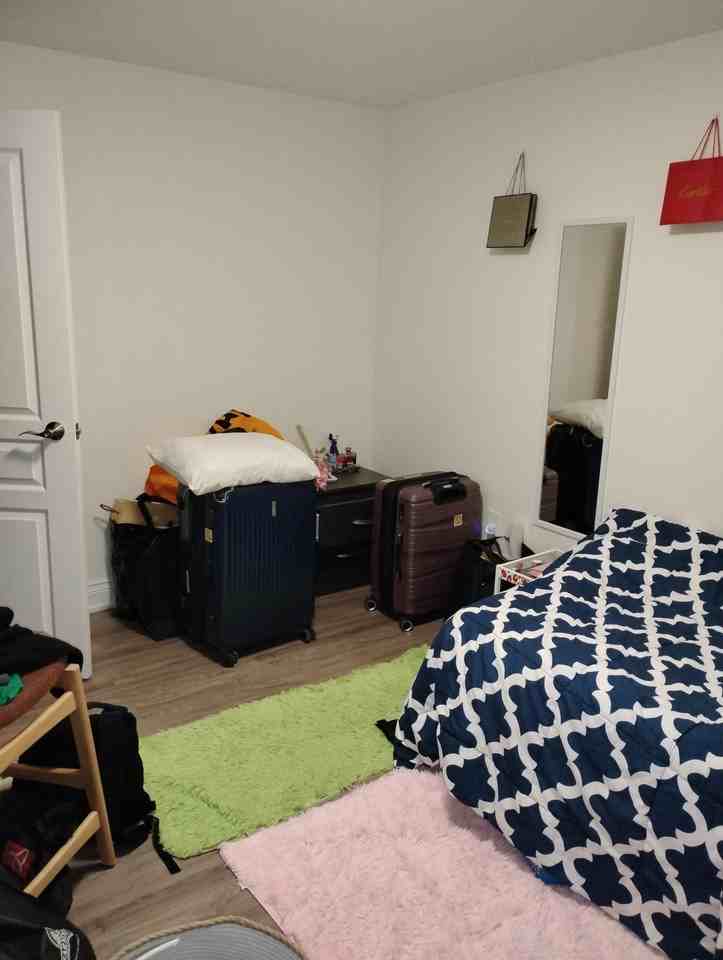 214 Coxwell Avenue - Photo 5 of 13