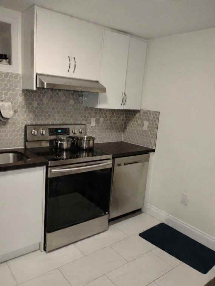 214 Coxwell Avenue - Photo 6 of 13