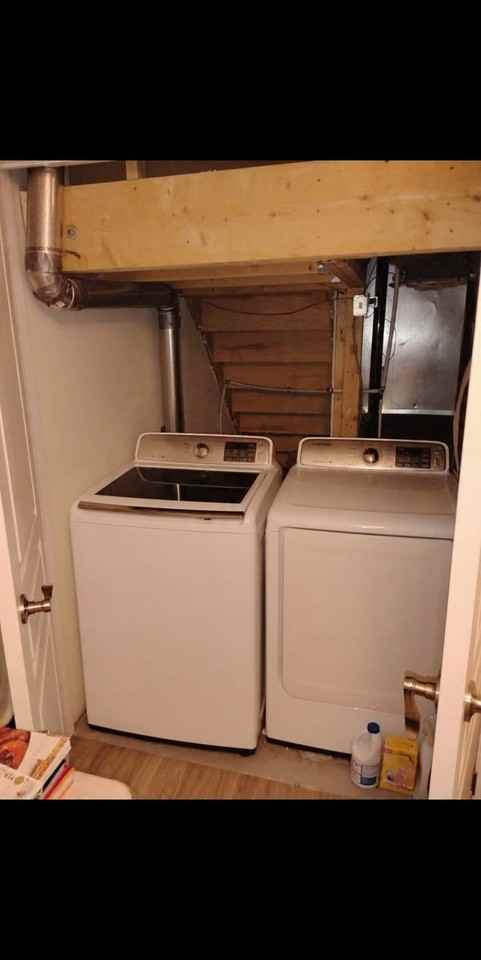 214 Coxwell Avenue - Photo 7 of 13