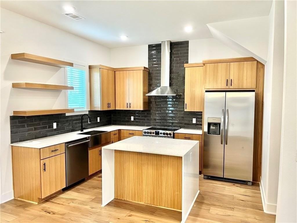 5460 Hackett St - Photo 5 of 17