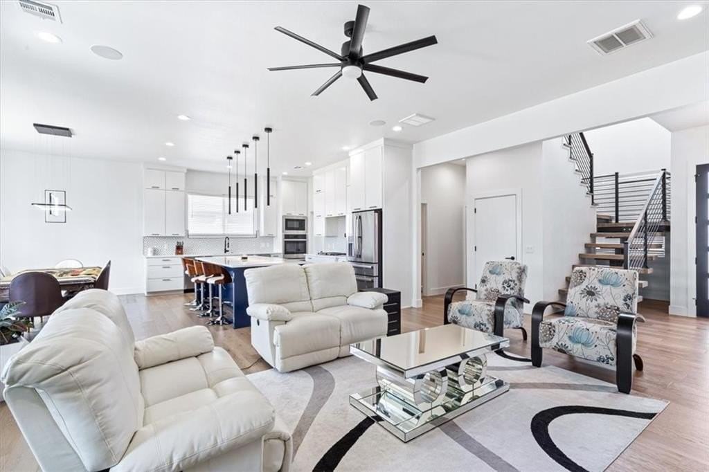 1603 Nw Santorini Ln - Photo 7 of 30