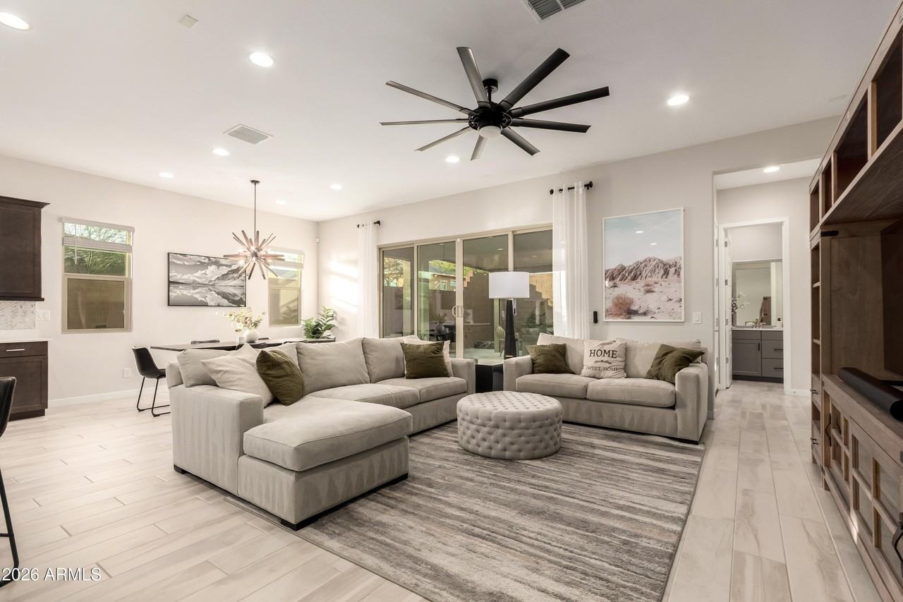 2034 W Sleepy Ranch Rd - Photo 4 of 35