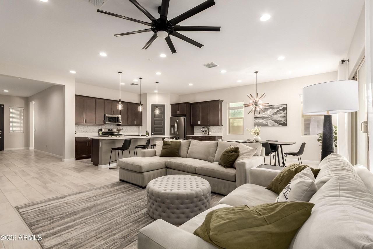 2034 W Sleepy Ranch Rd - Photo 5 of 35