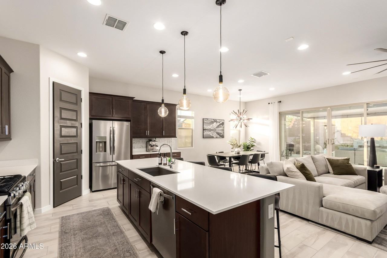 2034 W Sleepy Ranch Rd - Photo 6 of 35