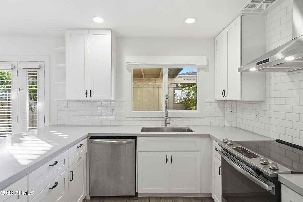 6131 N Granite Reef Rd - Photo 2 of 35