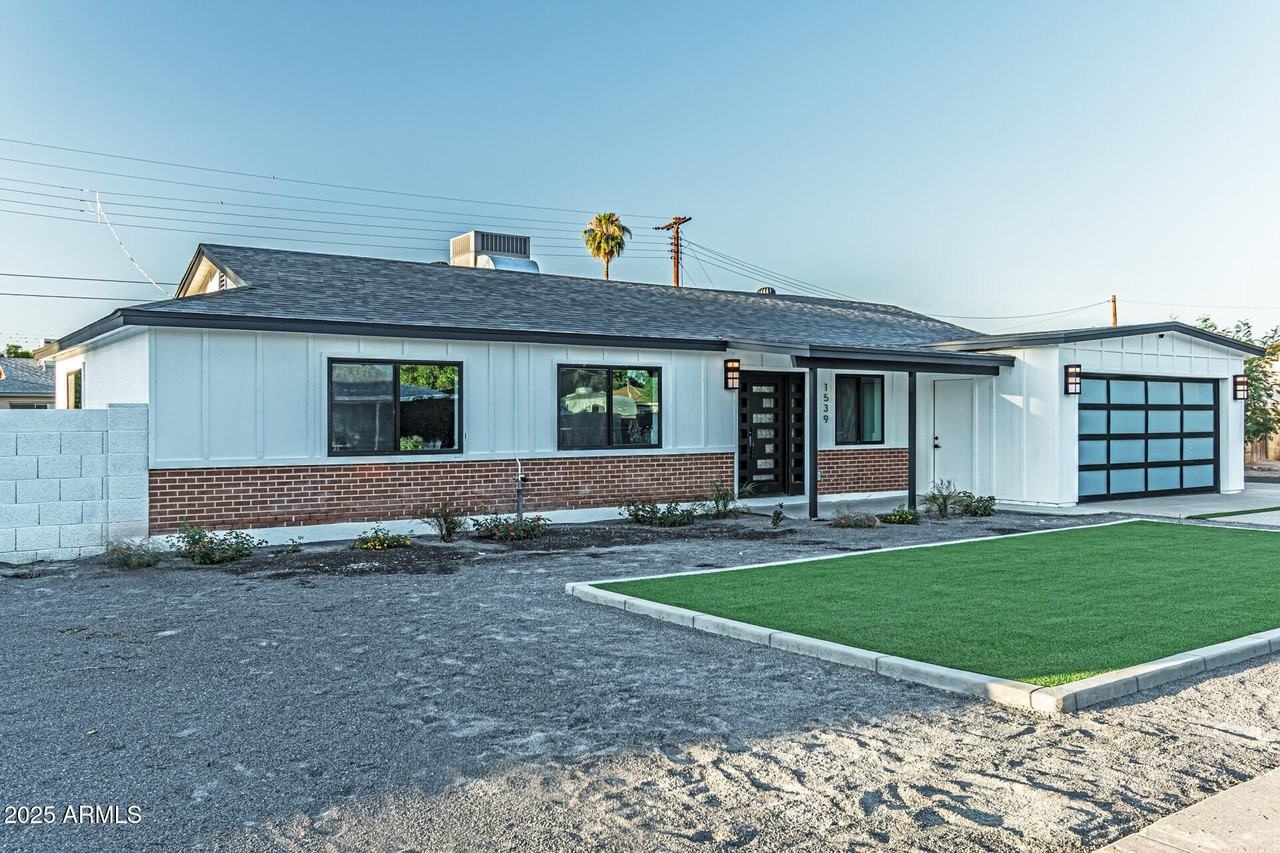 1539 W Puget Ave - Photo 5 of 29