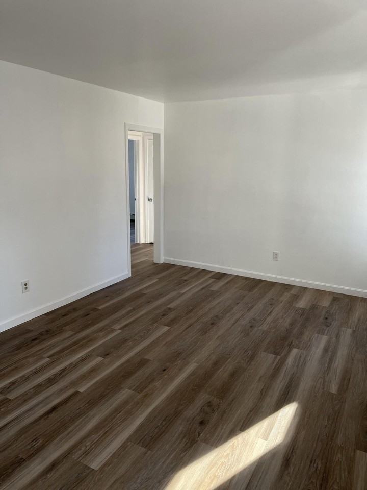 402 Bearses Way - Photo 3 of 7