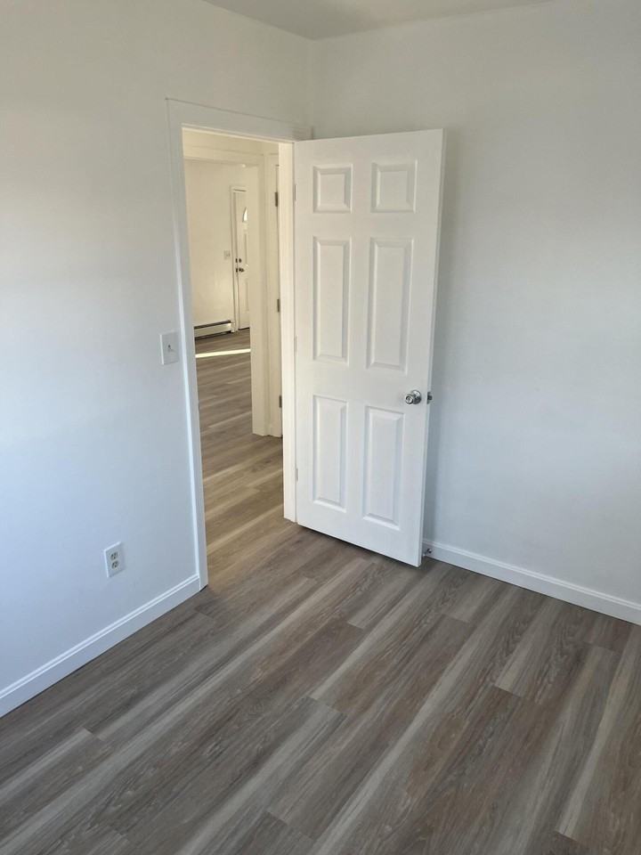 402 Bearses Way - Photo 5 of 7