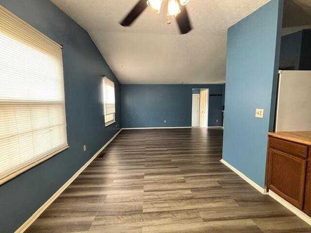 343 Timbercreek Rd - Photo 3 of 31