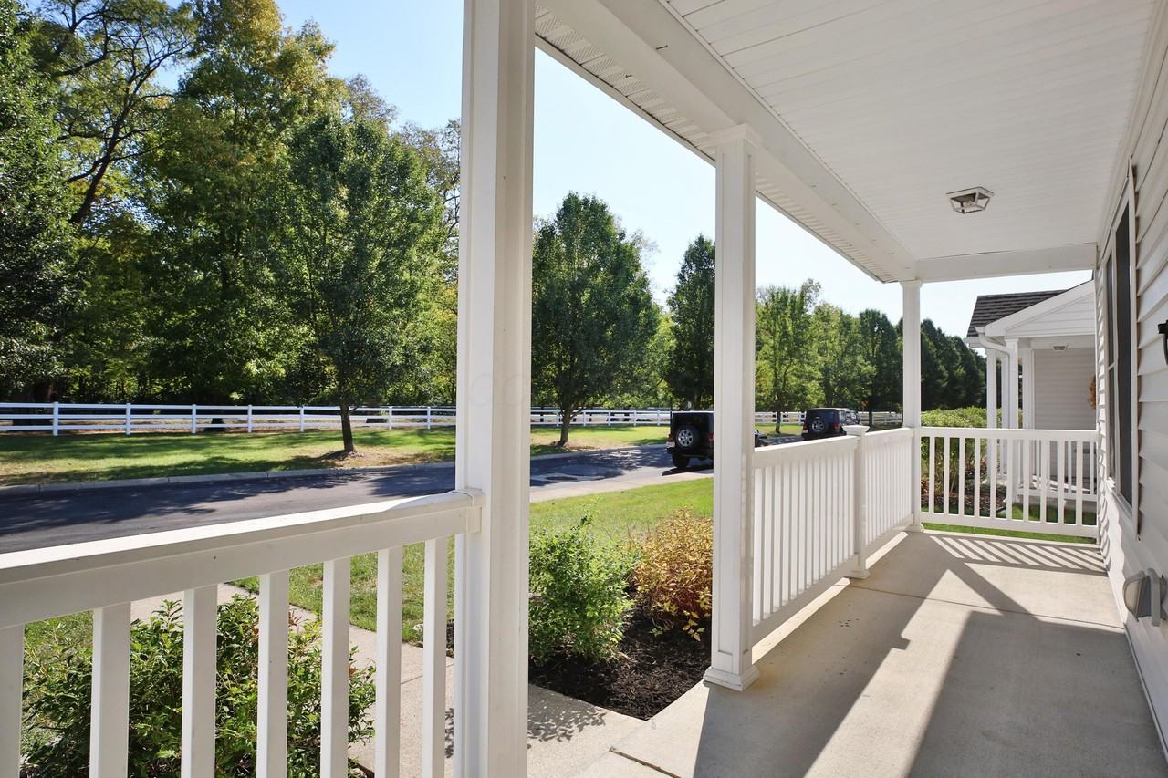 1843 Canopy Ln - Photo 4 of 49