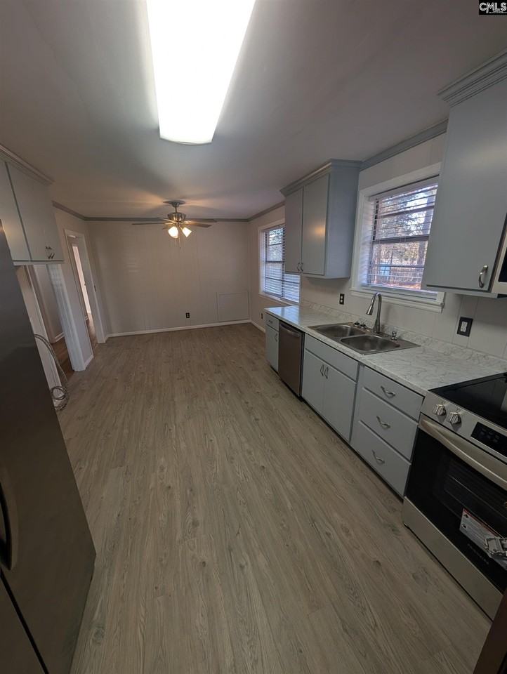 121 Netherland Dr - Photo 2 of 14