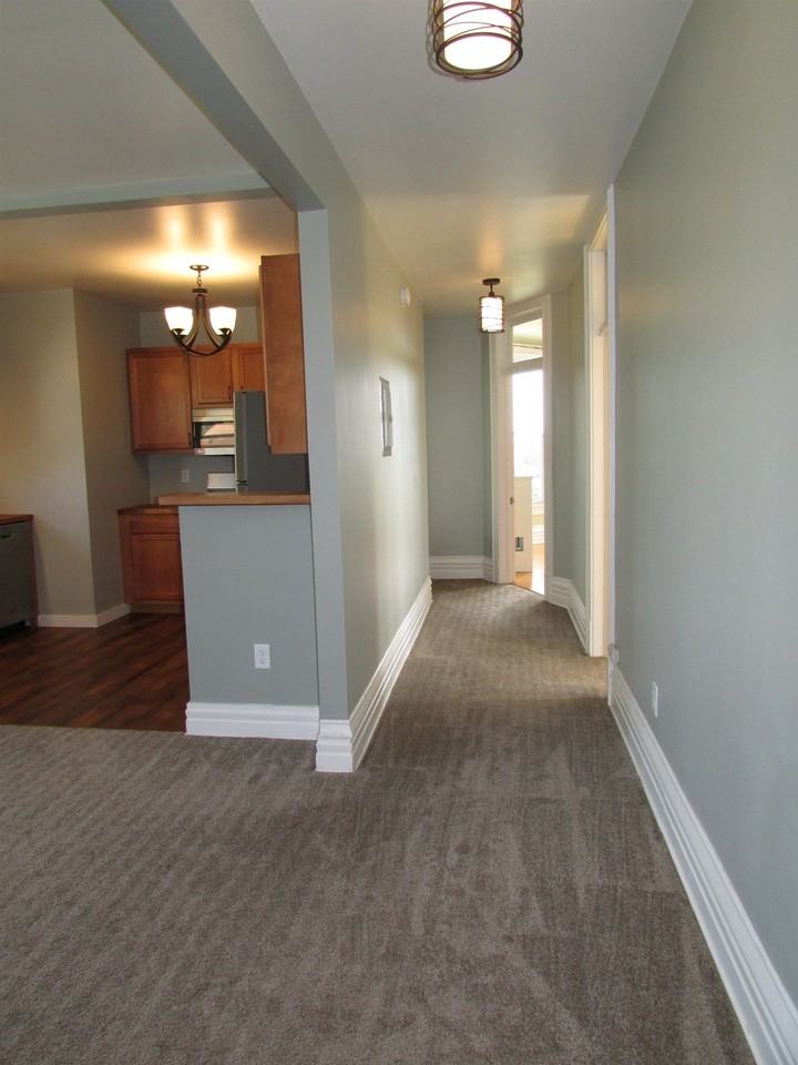 1212 E 2nd St - Photo 7 of 19