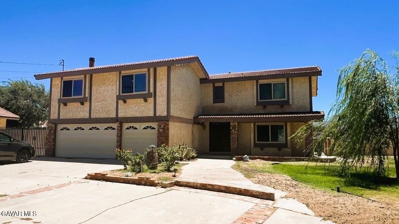 5020 W Avenue K10 - Photo 2 of 22