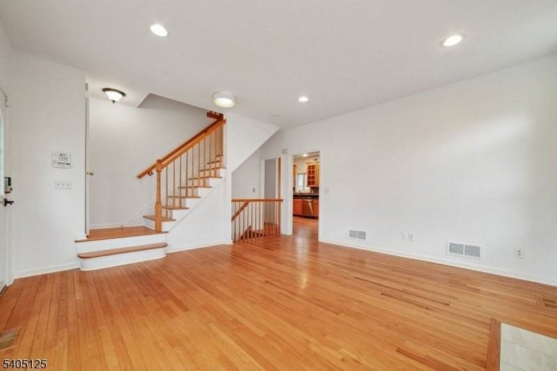 17 Grove St - Photo 3 of 42