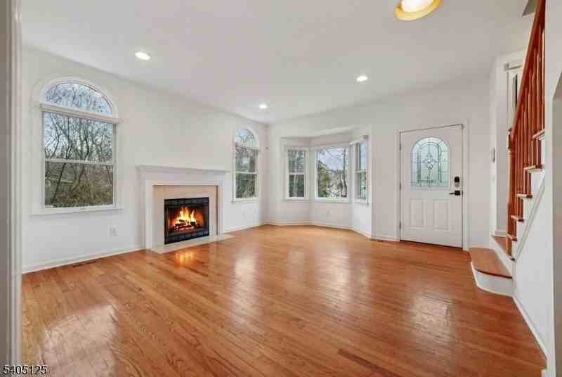 17 Grove St - Photo 5 of 42