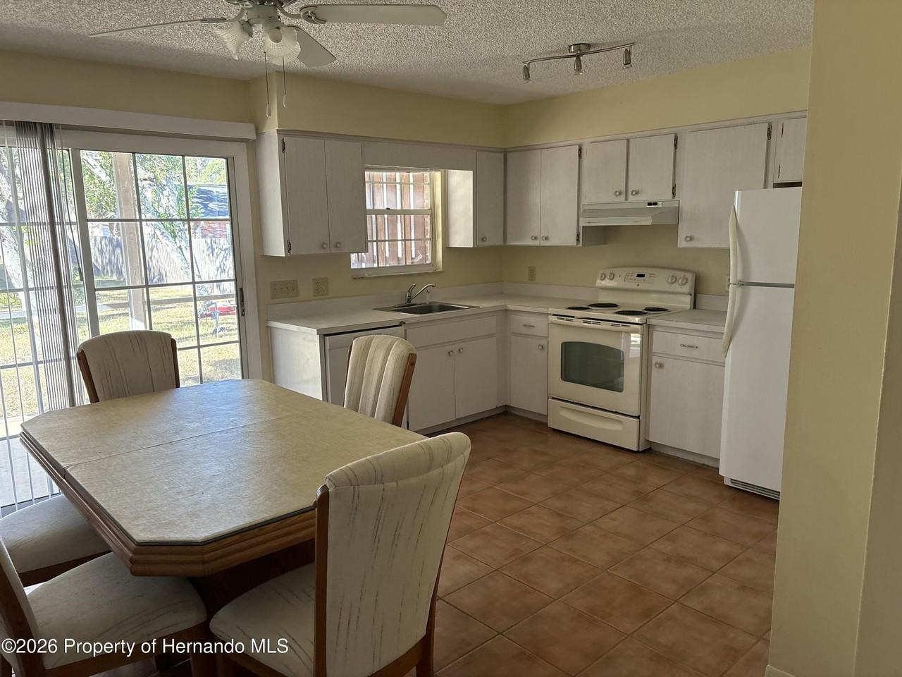 8116 Omaha Cir - Photo 2 of 10