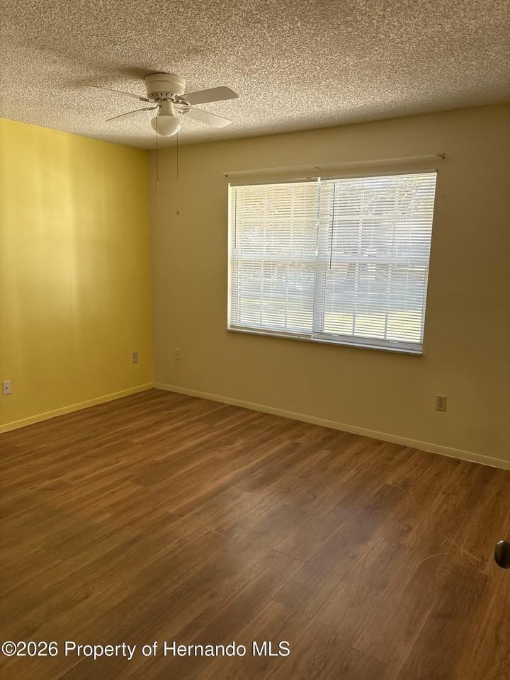 8116 Omaha Cir - Photo 3 of 10