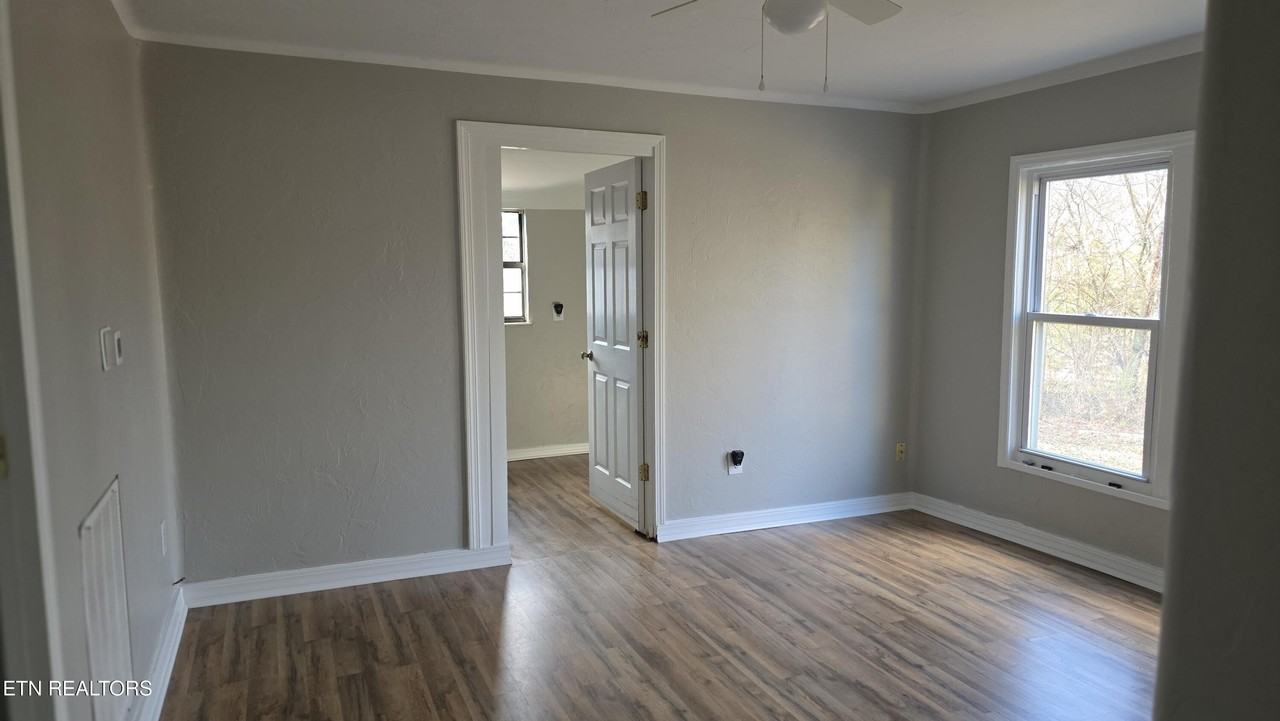 3917 Kennedy Ln - Photo 6 of 8