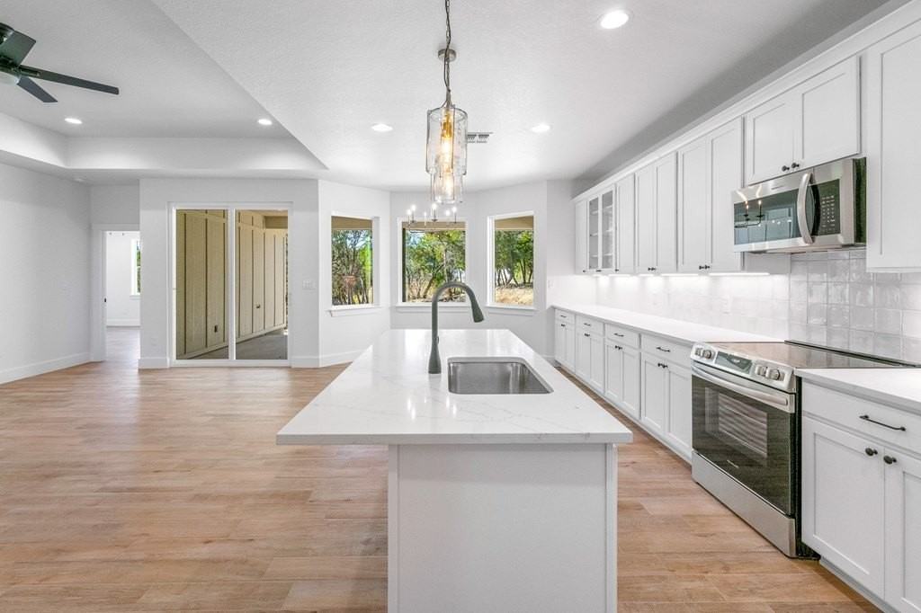 130 Homer Dr - Photo 3 of 21