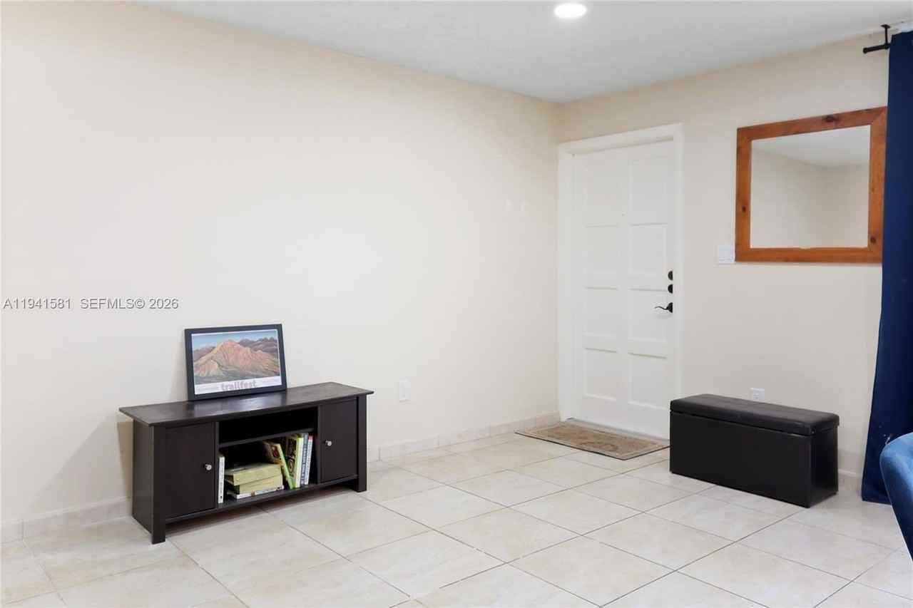 14009 Sw 84th St - Photo 5 of 15