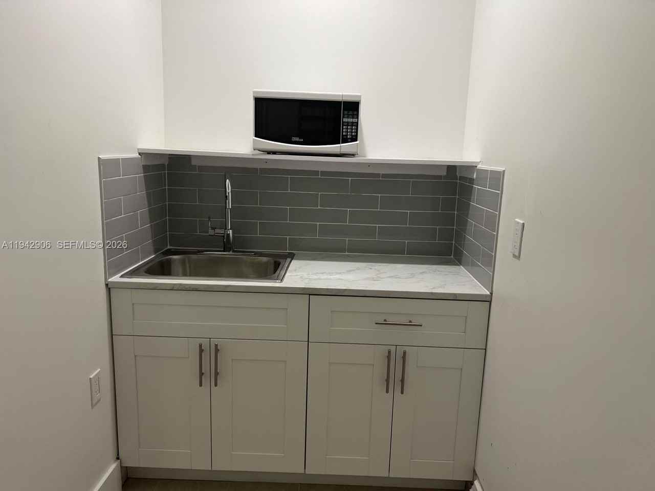 10822 Sw 142nd Ct - Photo 3 of 9