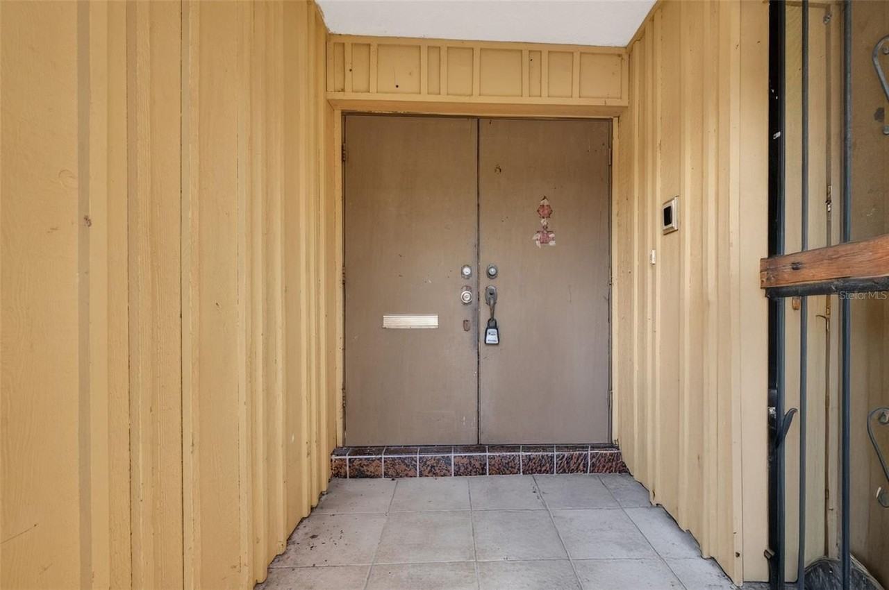 260 13th St N - Photo 2 of 36