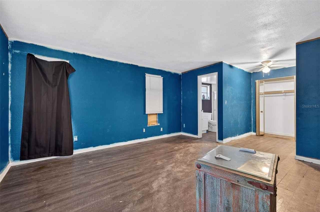 260 13th St N - Photo 7 of 36