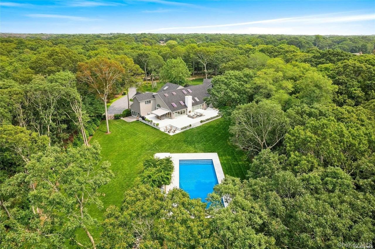 28 Old Meeting House Rd - Photo 3 of 34