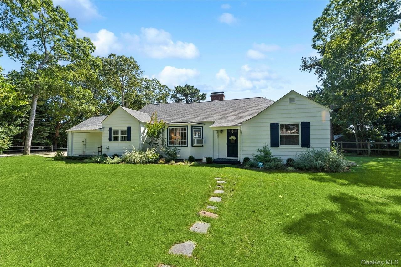 35 Sheppard St - Photo 2 of 15