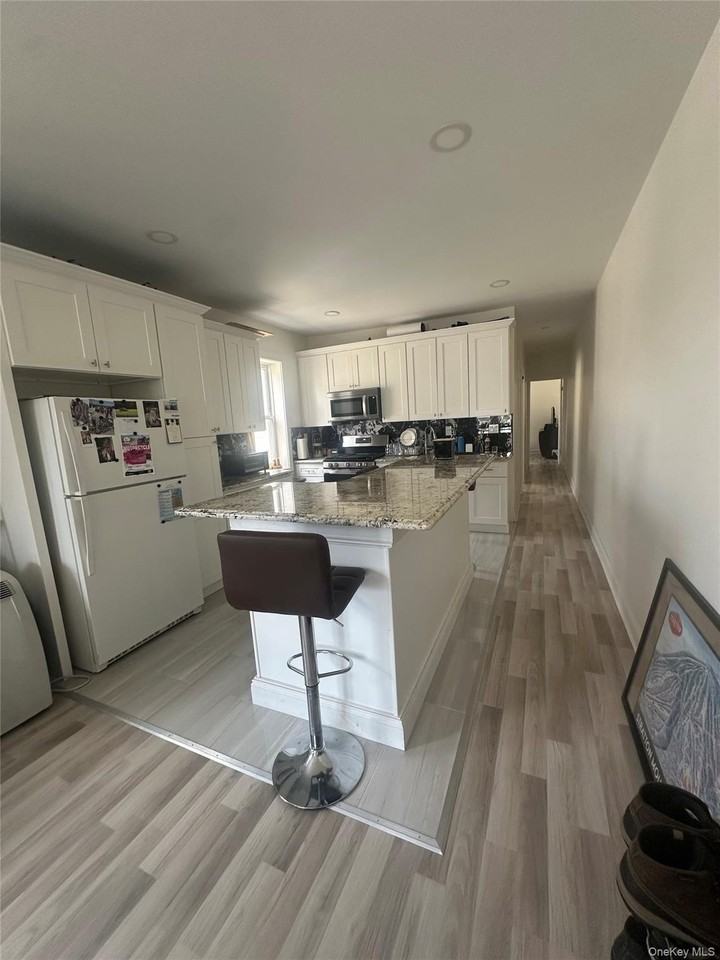 262 Neptune Blvd Apt 1a #1A - Photo 3 of 10