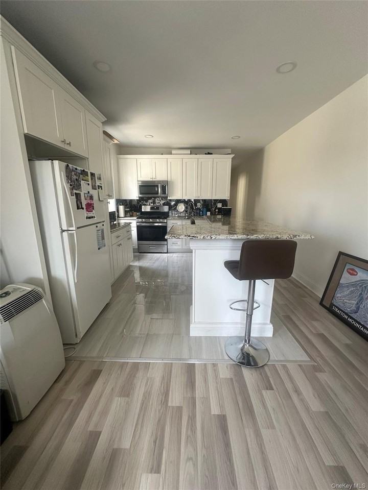 262 Neptune Blvd Apt 1a #1A - Photo 4 of 10