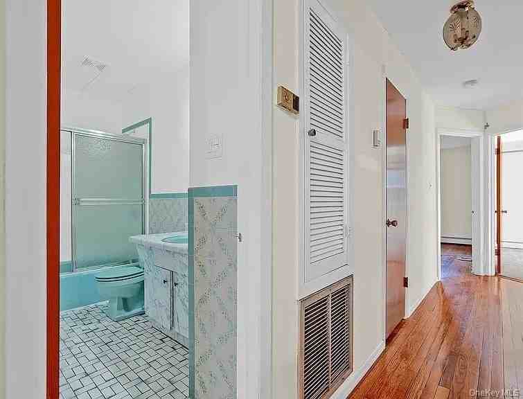 17532 Devonshire Rd Apt 2 #2 - Photo 6 of 9